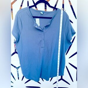 Old Navy Women's Blue Button Down Shirt